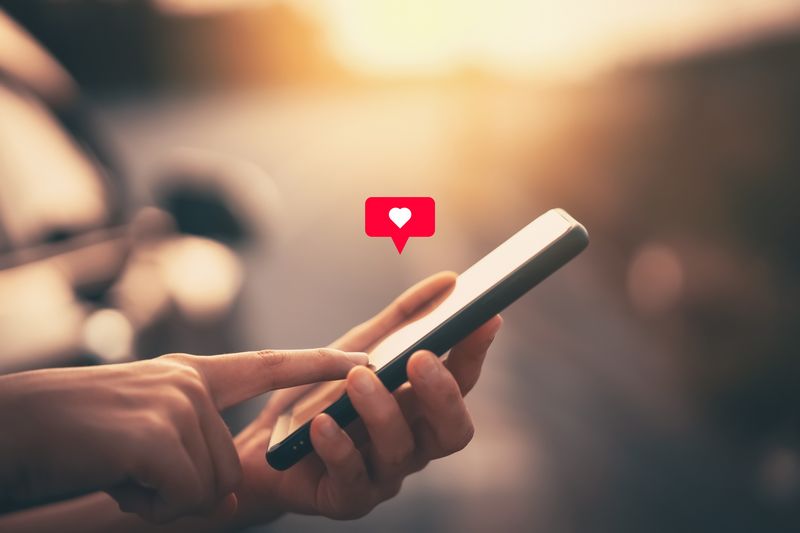 Review of Dremeet Internet Dating Site: Features, Audience, and Advantages